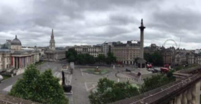 Police briefly close London's Trafalgar square over 'suspicious item' Police briefly close London's Trafalgar square over 'suspicious item'