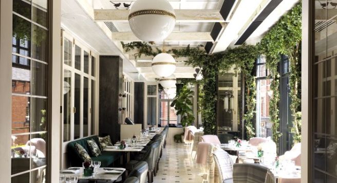 This restaurant has a Wimbledon inspired cocktail and we’re SO there