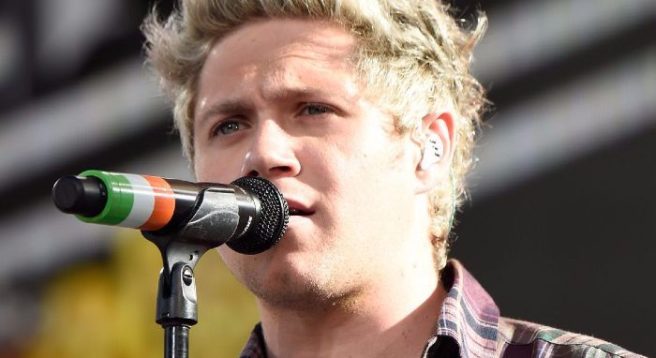 So, Niall Horan’s handwritten note is totally melting hearts on Twitter