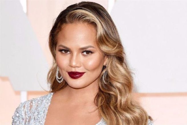 Chrissy Teigen urgently needed bananas, and the internet delivered
