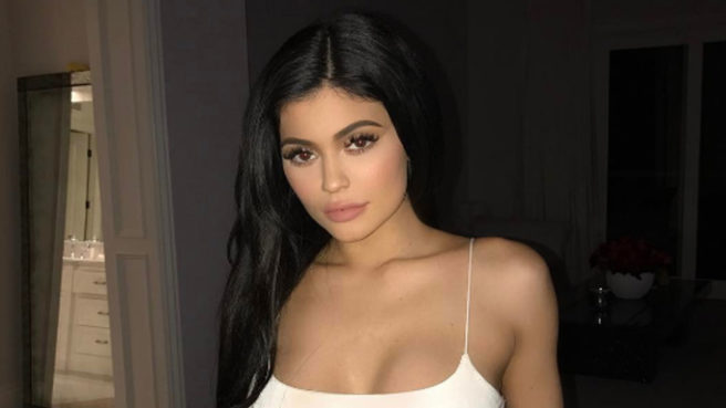 You Won't Recognize Kylie Jenner With Blue Eyes