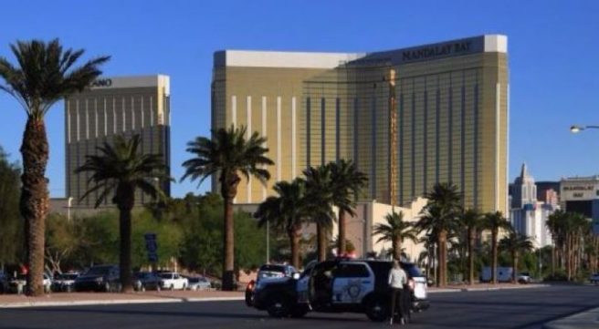 Las Vegas gunman shot security guard minutes before massacre, police say Las Vegas gunman shot security guard minutes before massacre, police say